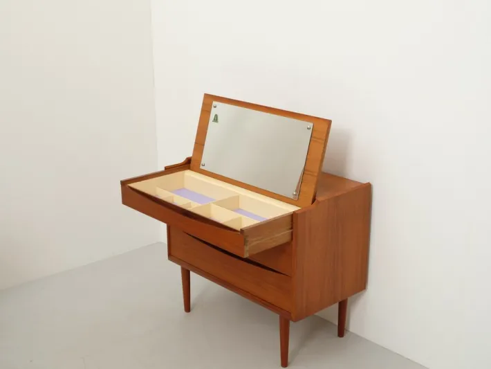 Pamono Mid-Century Danish Dressing Table in Teak, 1960 Hot