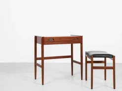 Pamono Mid-Century Danish Dressing Table in Teak with Ottoman from Dyrlund, 1960s, Set of 2 Sale