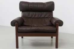 Pamono Mid-Century Danish Leather Lounge Chair in the style of Norell, 1960s Best