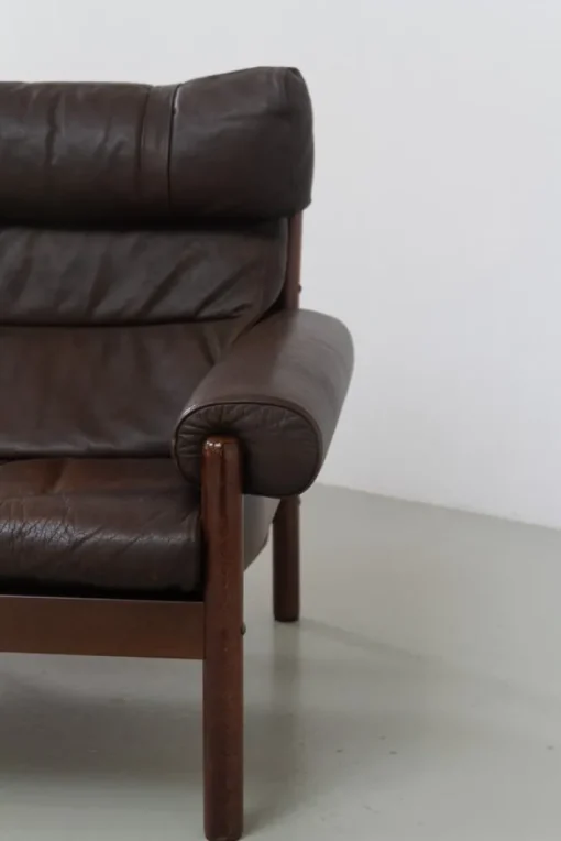 Pamono Mid-Century Danish Leather Lounge Chair in the style of Norell, 1960s Best