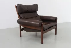 Pamono Mid-Century Danish Leather Lounge Chair in the style of Norell, 1960s Best