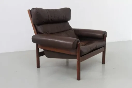 Pamono Mid-Century Danish Leather Lounge Chair in the style of Norell, 1960s Best