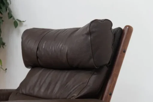 Pamono Mid-Century Danish Leather Lounge Chair in the style of Norell, 1960s Best