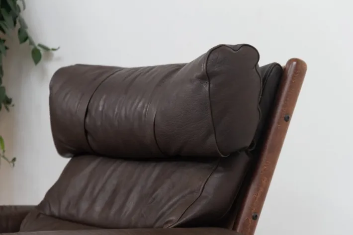 Pamono Mid-Century Danish Leather Lounge Chair in the style of Norell, 1960s Best
