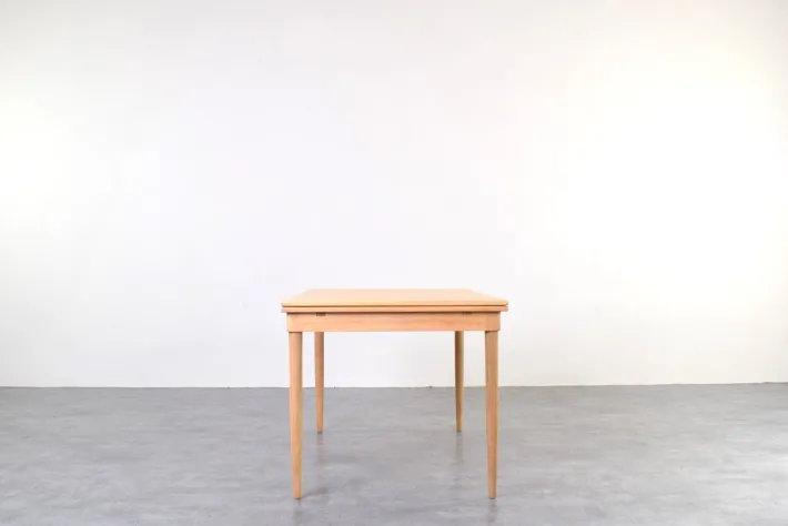 Pamono Mid-Century Danish Oak Extendable Dining Table, 1960s