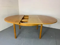 Pamono Mid-Century Danish Round Extendable Oak Dining Table by Borge Mogensen for Karl Andersson & Söner, 1950s Discount