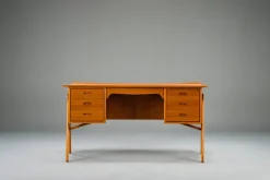 Pamono Mid-Century Danish Teak Desk by Svend Åge Madsen for Sigurd Hansen, 1950s New