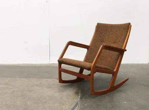 Pamono Mid-Century Danish Teak Model 100 Rocking Chair by Søren Georg Jensen for Kubus Møbler, 1960s Sale