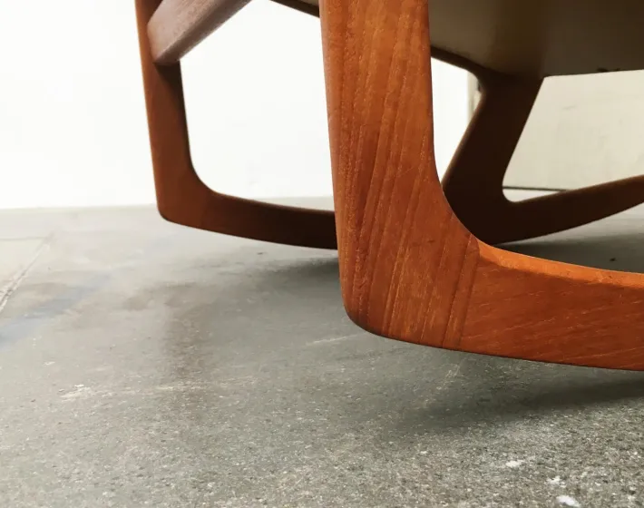 Pamono Mid-Century Danish Teak Model 100 Rocking Chair by Søren Georg Jensen for Kubus Møbler, 1960s Sale