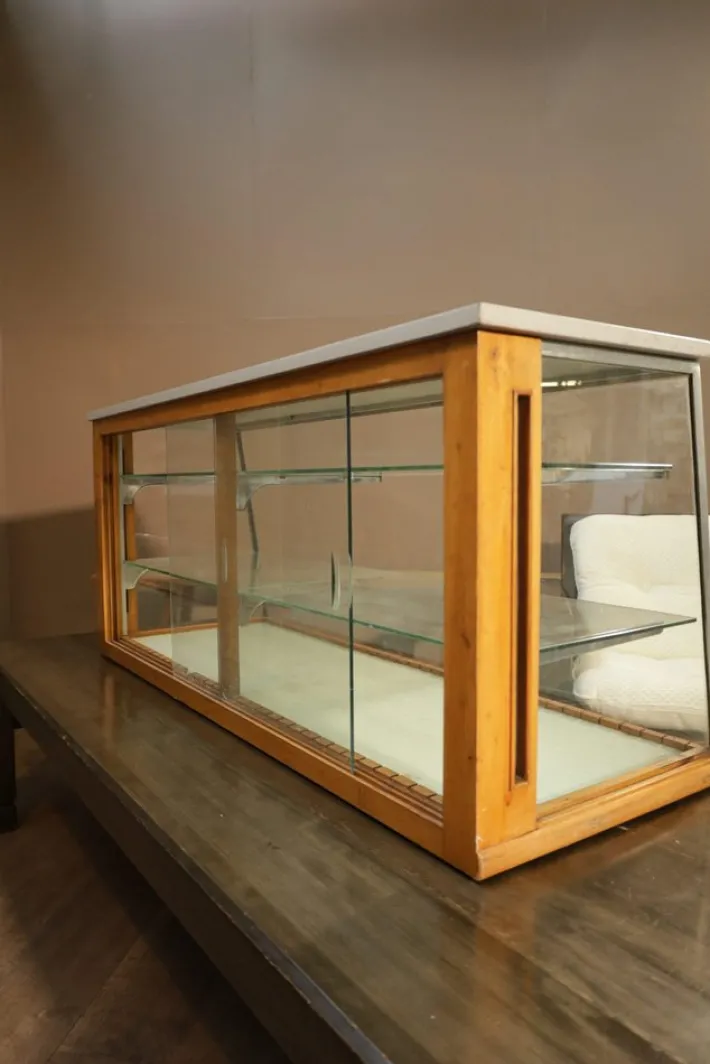 Pamono Mid-Century Display Case, 1950s Online