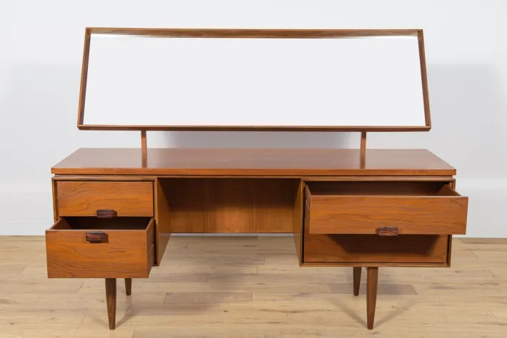 Pamono Mid-Century Dressing Table in the style of Ib Kofod-Larsen for G-Plan, United Knigdom, 1960s New