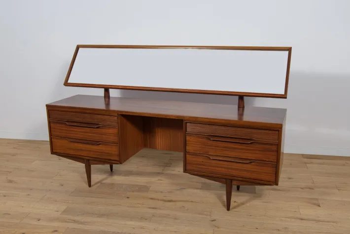 Pamono Mid-Century Dressing Table and Stool from White and Newton, United Knigdom, 1960s, Set of 2 Sale