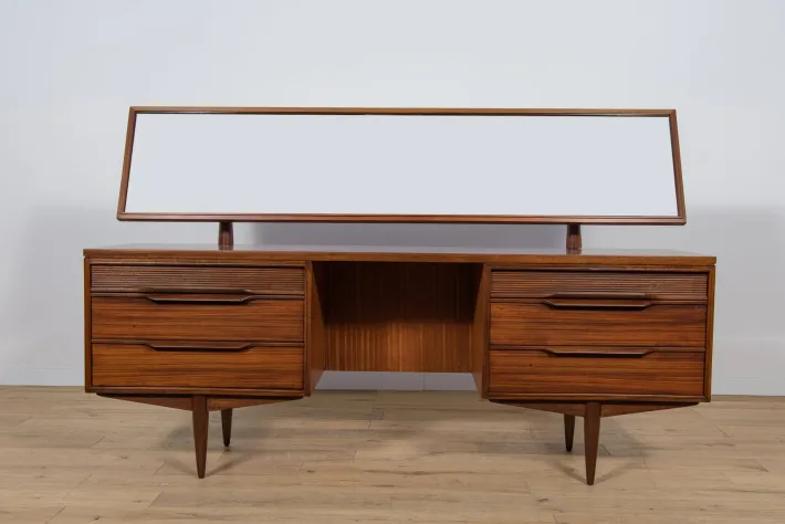 Pamono Mid-Century Dressing Table and Stool from White and Newton, United Knigdom, 1960s, Set of 2 Sale