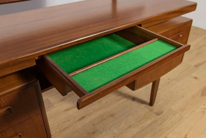 Pamono Mid-Century Dressing Table by Victor Wilkins for G-Plan, United Knigdom, 1960s Sale