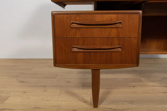 Pamono Mid-Century Dressing Table by Victor Wilkins for G-Plan, United Knigdom, 1960s Sale