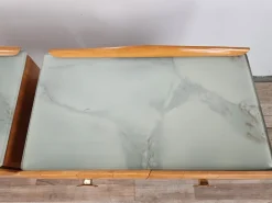 Pamono Mid-Century Italian Bedside Tables in Maple, Brass and Decorated Glass, 1950s, Set of 2