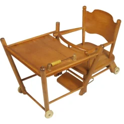 Pamono Mid-Century Italian Beech Children's Highchair, 1960s Clearance