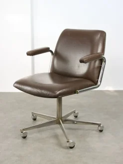 Pamono Mid-Century Italian Brown Leather Swivel Chair New