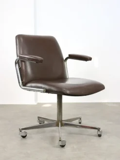Pamono Mid-Century Italian Brown Leather Swivel Chair New