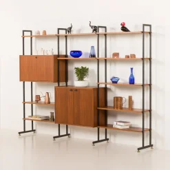 Pamono Mid-Century Italian Free-Standing 3-Bay Wall Unit in Teak, 1970s Outlet