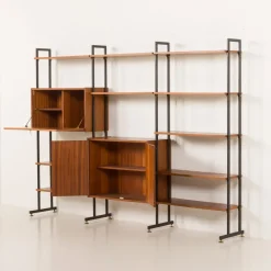 Pamono Mid-Century Italian Free-Standing 3-Bay Wall Unit in Teak, 1970s Outlet