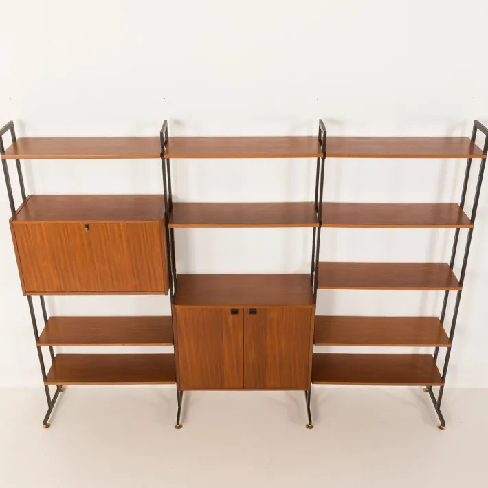 Pamono Mid-Century Italian Free-Standing 3-Bay Wall Unit in Teak, 1970s Outlet