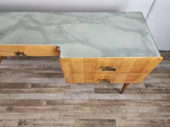 Pamono Mid-Century Italian Maple and Glass Chest of Drawers with Brass Details, 1950s Sale