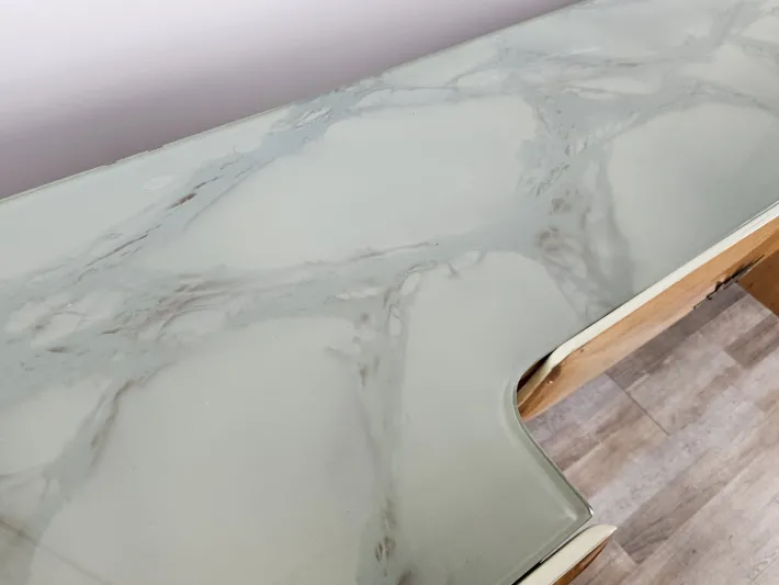 Pamono Mid-Century Italian Maple and Glass Chest of Drawers with Brass Details, 1950s Sale