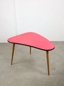 Pamono Mid-Century Italian Oval Red Children's Table Discount