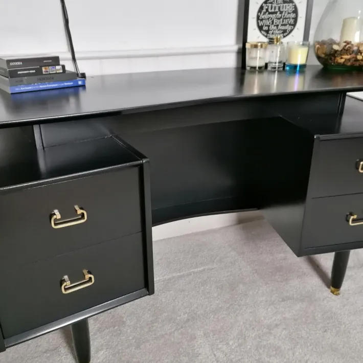 Pamono Mid-Century Librenza Curved Dressing Table by E Gomme for G-Plan, 1950 Clearance