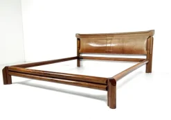 Pamono Mid-Century Modern Bed in Wood and Leather Online