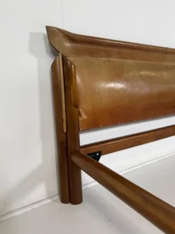 Pamono Mid-Century Modern Bed in Wood and Leather Online