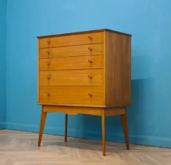 Pamono Mid-Century Modern Chest of Drawers in Walnut by Alfred Cox, 1950s Sale