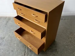 Pamono Mid-Century Modern Chest of Drawers in Oak from G-Plan, 1950s Sale