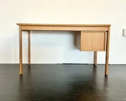 Pamono Mid-Century Modern Danish Oak Desk with Sliding Top by Peter Lovig Nielsen for Løvig, 1960s Clearance