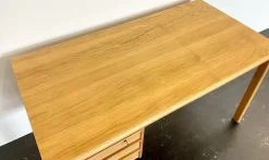 Pamono Mid-Century Modern Danish Oak Desk with Sliding Top by Peter Lovig Nielsen for Løvig, 1960s Clearance