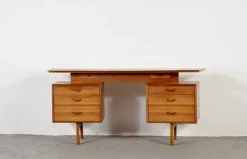 Pamono Mid-Century Modern Danish Walnut and Brass Desk by Alfred Cox, 1960s