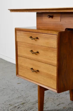 Pamono Mid-Century Modern Danish Walnut and Brass Desk by Alfred Cox, 1960s