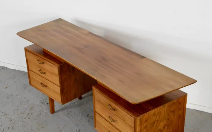 Pamono Mid-Century Modern Danish Walnut and Brass Desk by Alfred Cox, 1960s