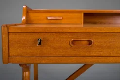 Pamono Mid-Century Modern Danish Teak Desk by Arne Wahl Iversen, 1960s Best