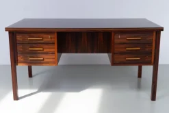 Pamono Mid-Century Modern Danish Freestanding Rosewood Desk by Gunnar Falsig, 1960s Outlet
