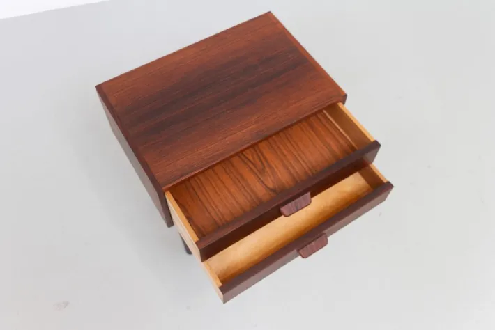 Pamono Mid-Century Modern Danish Rosewood Bedside Table, 1960s Sale