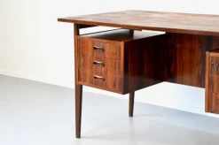 Pamono Mid-Century Modern Danish Executive Desk in Teak Hot