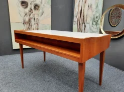 Pamono Mid-Century Modern Desk in Cherry and Formica, 1950s Hot