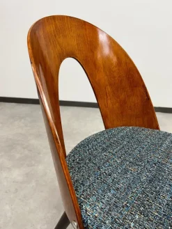 Pamono Mid-Century Modern Dining Chairs by Antonín Šuman for Tatra Furniture Pravenec, 1960s, Set of 4 Best