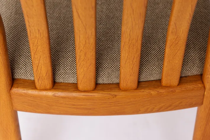 Pamono Mid-Century Modern Dining Armchairs in Oak from Dyrlund, Denmark, 1970s, Set of 4 Outlet