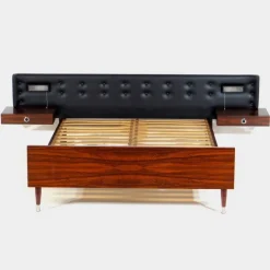 Pamono Mid-Century Modern Double Bed Bedroom Set with Floating Nightstands and Lighting, 1960s Hot