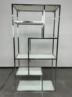 Pamono Mid-Century Modern Etagere in Chrome by Milo Baughman, 1960s Clearance