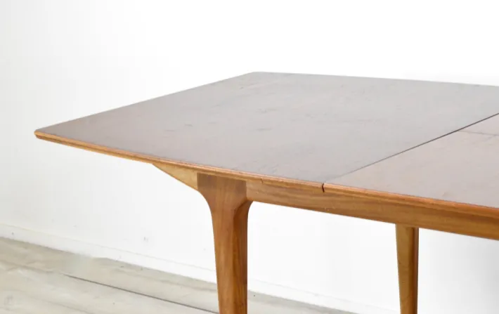 Pamono Mid-Century Modern Extendable Teak Dining Table from McIntosh, 1960s Hot