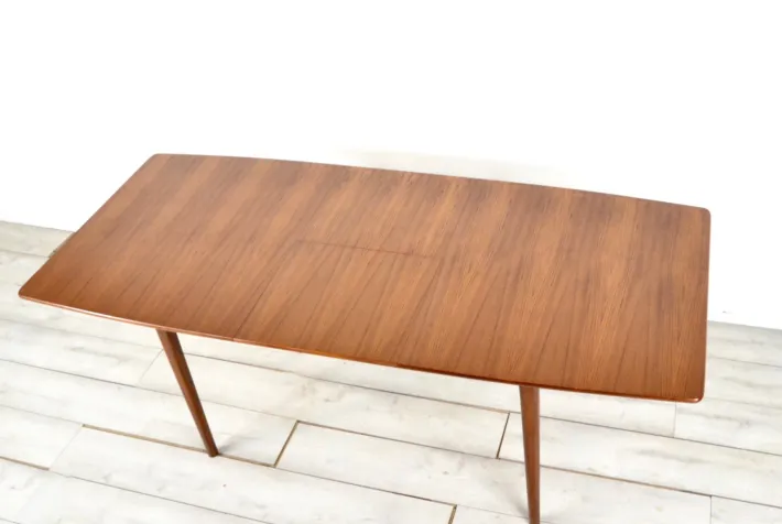 Pamono Mid-Century Modern Extendable Teak Dining Table from McIntosh, 1960s Hot